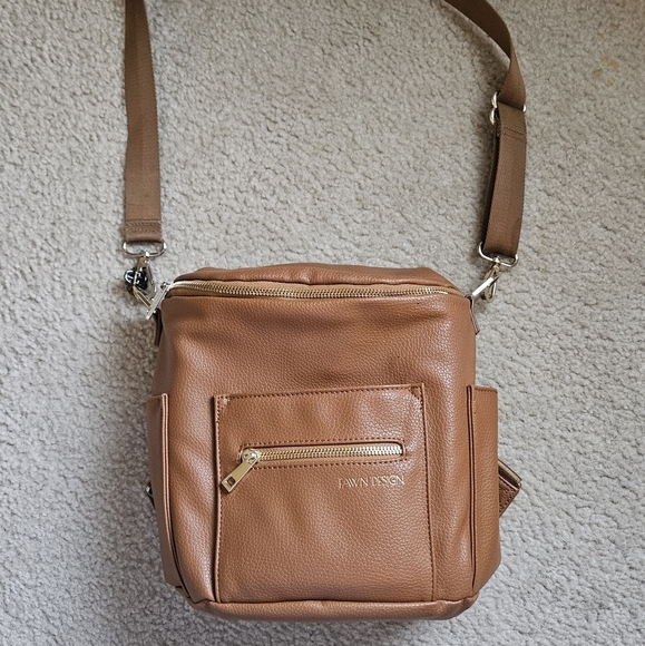 Fawn Embroidered Green Crossbody Bag
